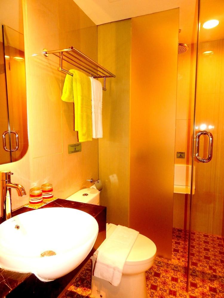 MaxOne Signature Glodok Jakarta photo 3