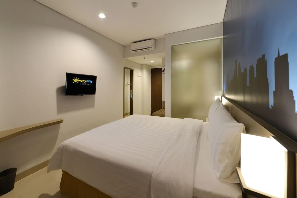Everyday Smart Hotel Mayestik photo 1