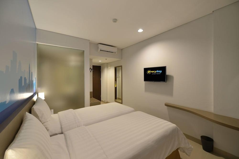 Everyday Smart Hotel Mayestik photo 2
