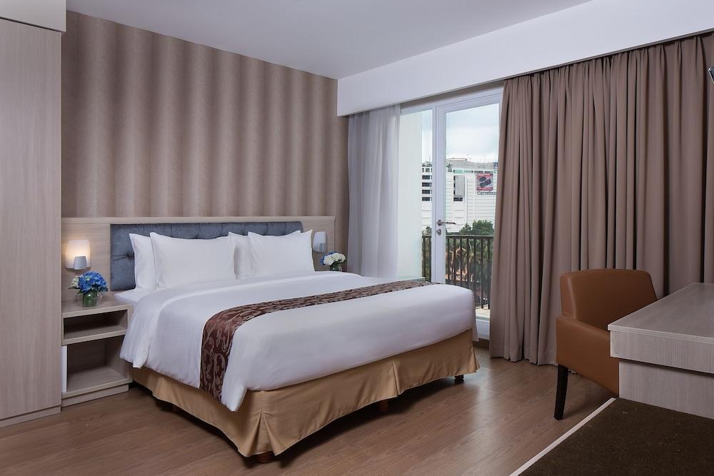 Ayaka Suites photo 2