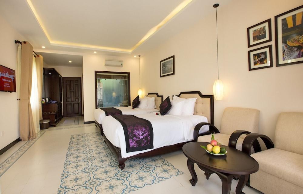 Mulberry Collection Silk Village photo 2