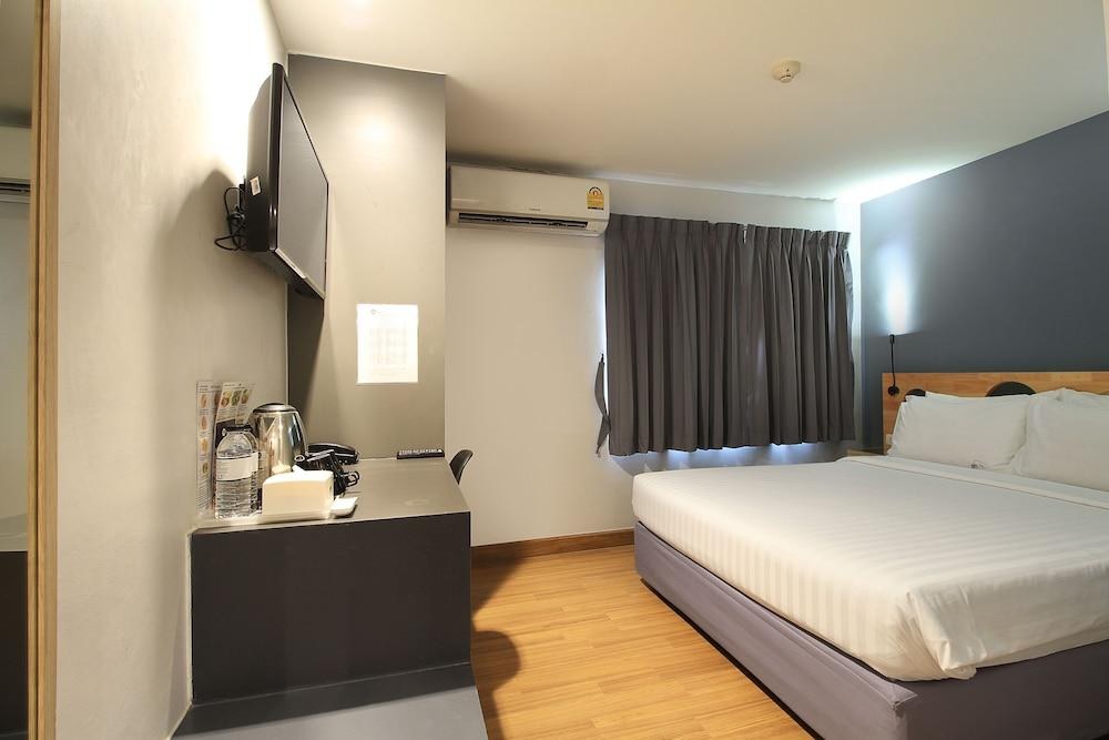 MYBED SATHORN HOTEL photo 2