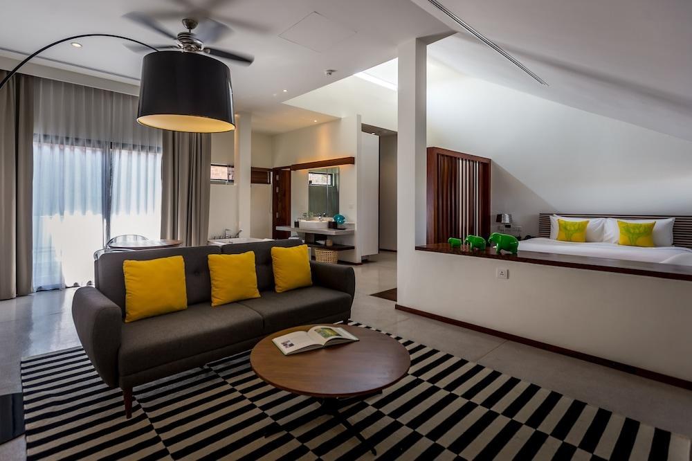 The Aviary Hotel photo 2