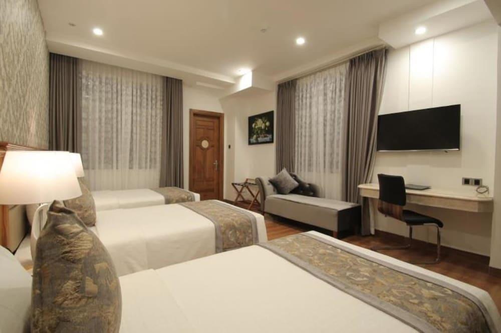 LE DUY GRAND HOTEL photo 2