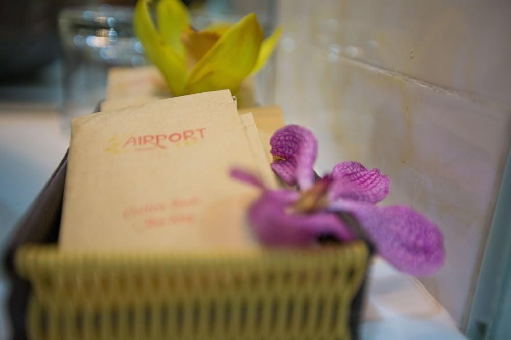 THE AIRPORT HOTEL photo 3