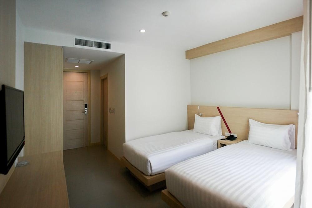 Sun Sea Sand Patong photo 1