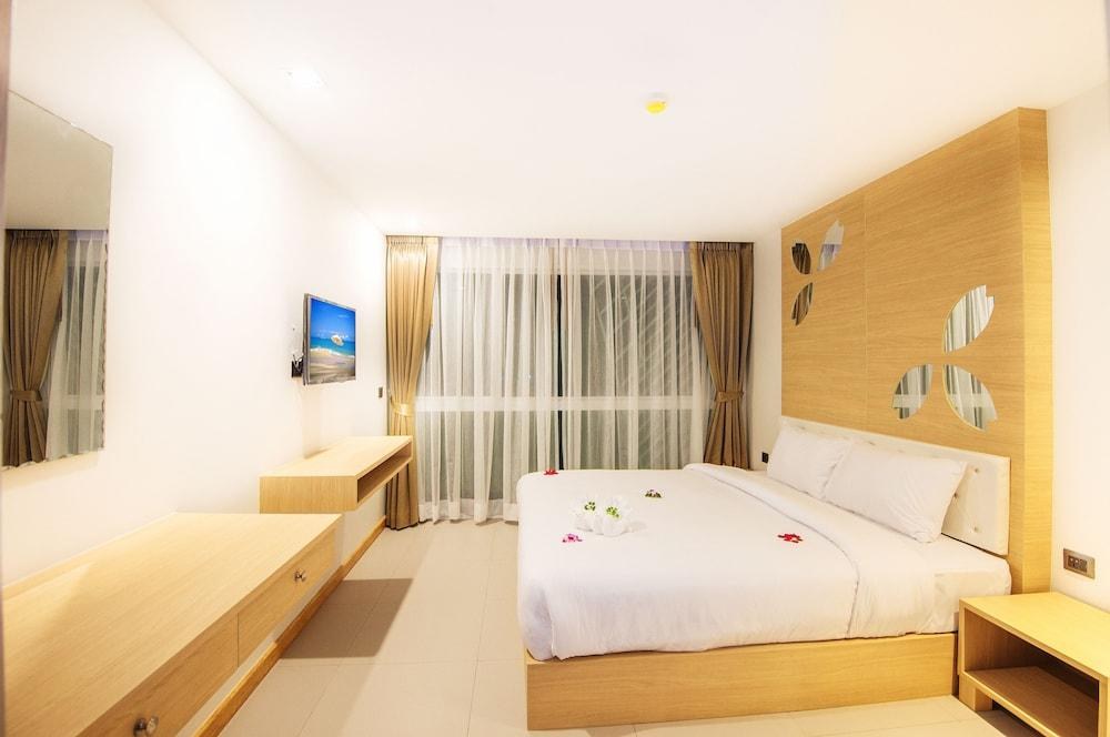 Clarion Hotel Patong Phuket photo 1