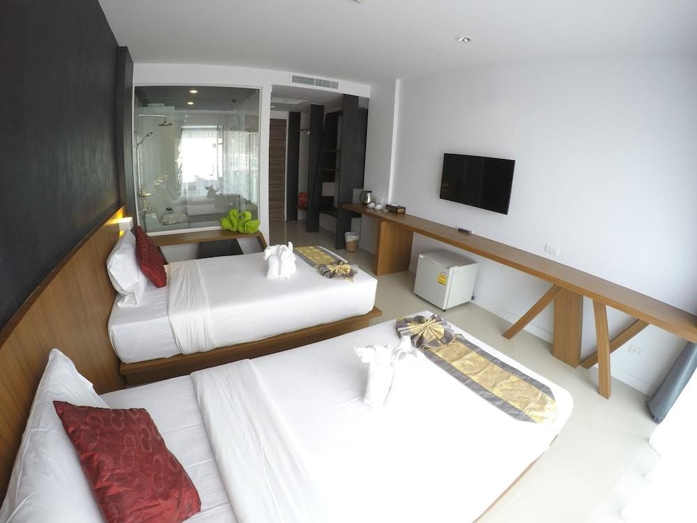 Phoenix Grand Hotel photo 2