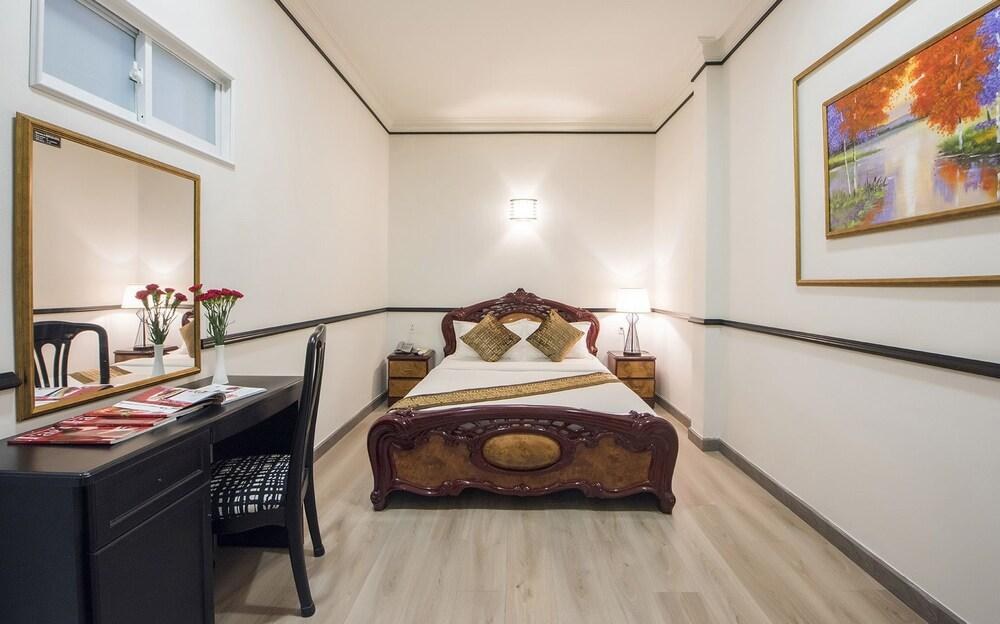 NEW STAR INN BOUTIQUE photo 2
