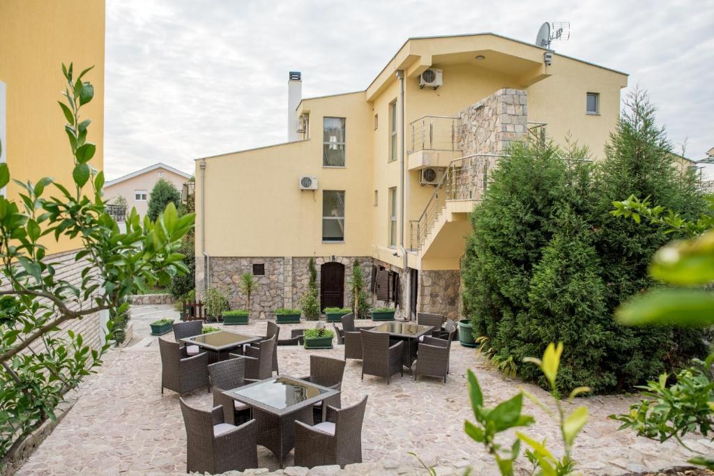 CRNOGORSKA KUCA HOTEL photo 1