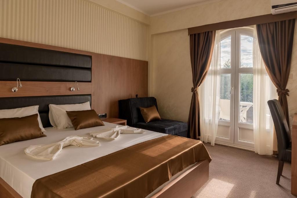 CRNOGORSKA KUCA HOTEL photo 2