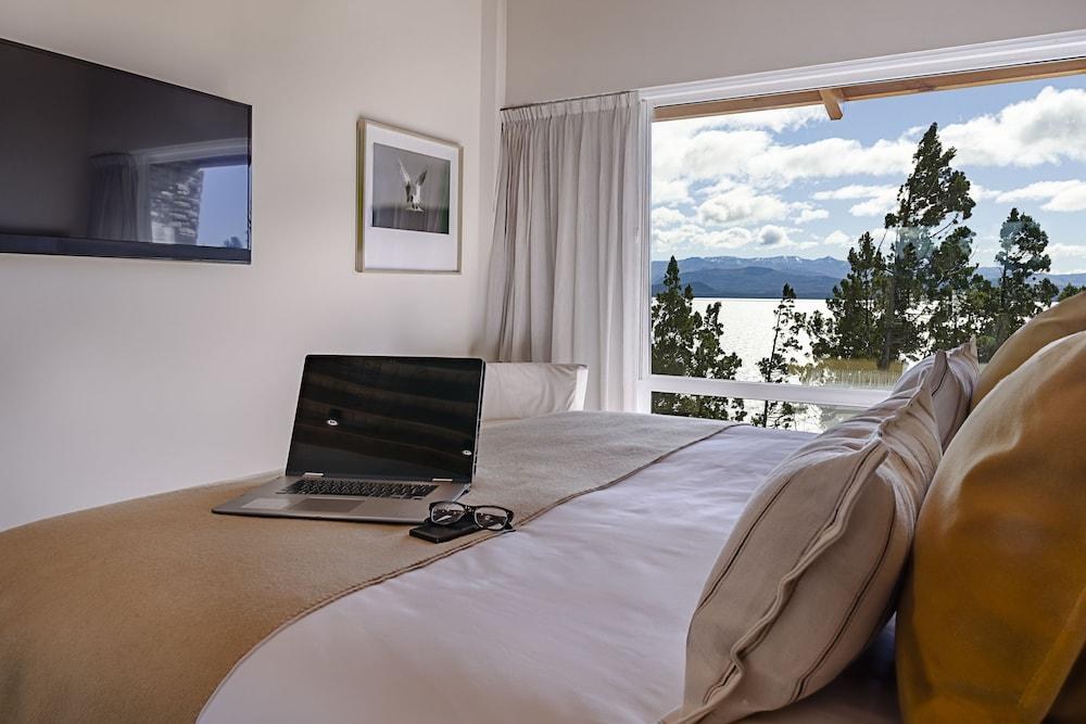 Aguila Mora Suites & Spa photo 2
