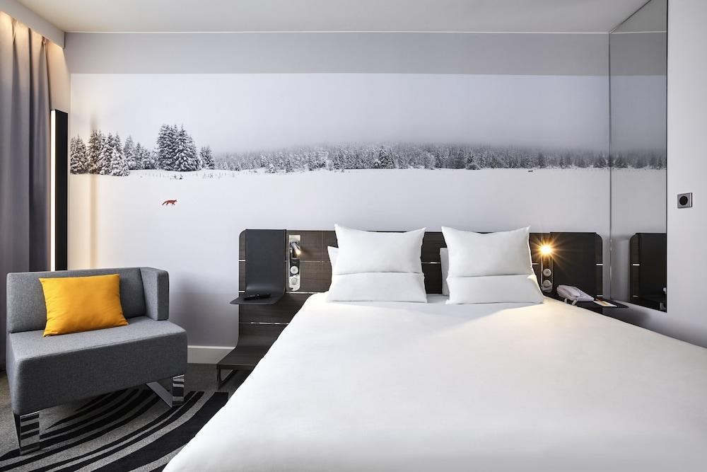 Novotel Charleroi Centre photo 2