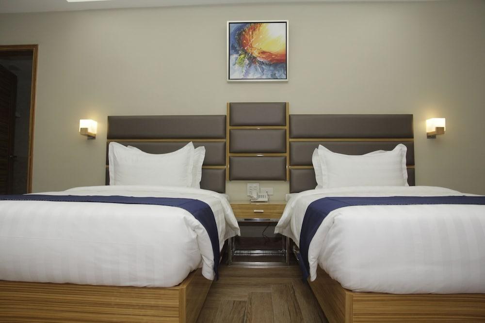 Sun Star Grand Hotel photo 2