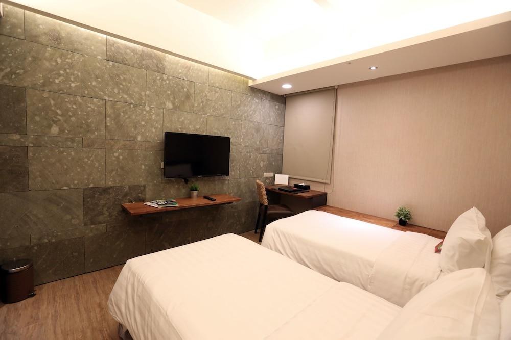 FORTUNE INN photo 1