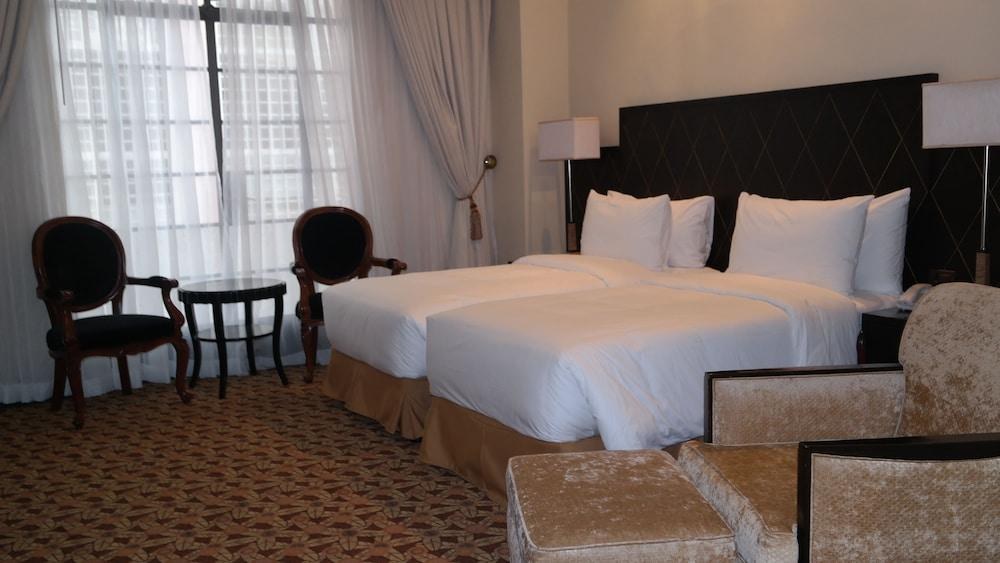 The Luneta Hotel photo 2