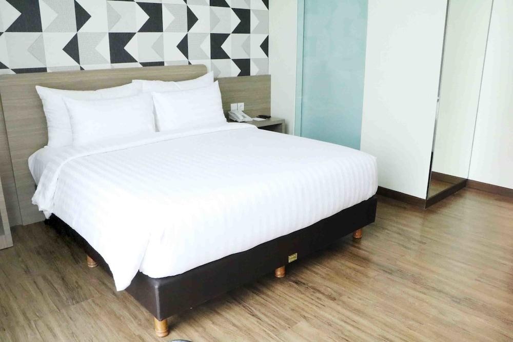 Luminor Hotel Pecenongan by WH photo 1