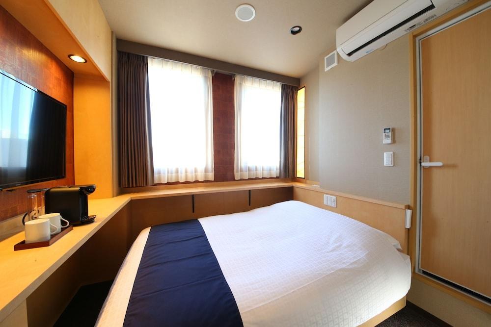 Hotel Wing International Select Asakusa Komagata photo 1