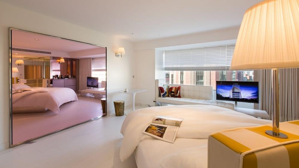 S Hotel Designed by Philippe Starck photo 1