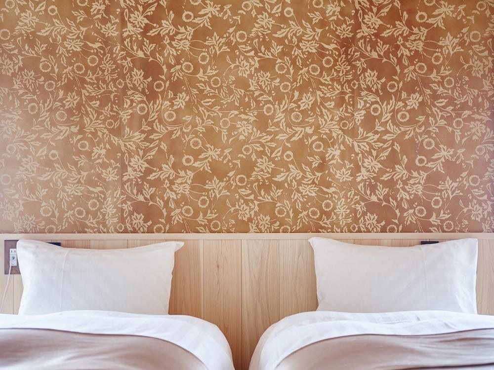 Sunrise Suites photo 1