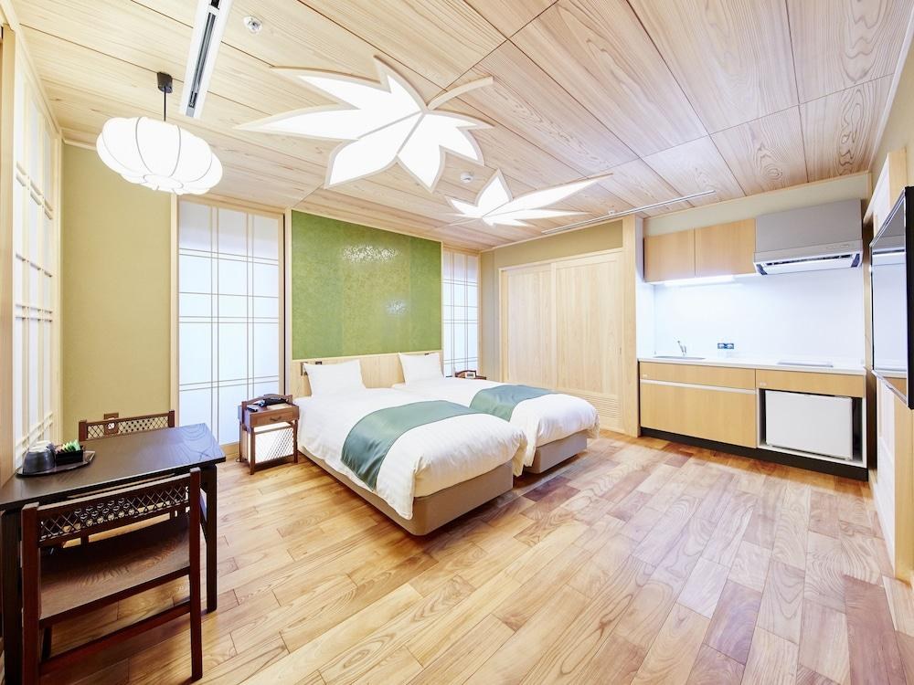Sunrise Suites photo 2