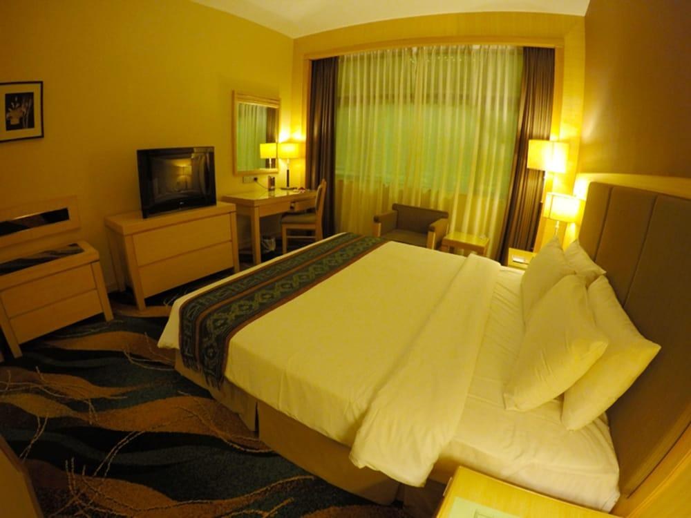 Imperial Palace Hotel photo 1
