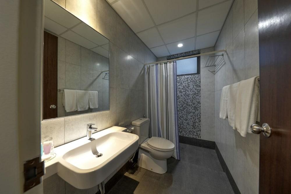 Acappella Suite Hotel photo 3
