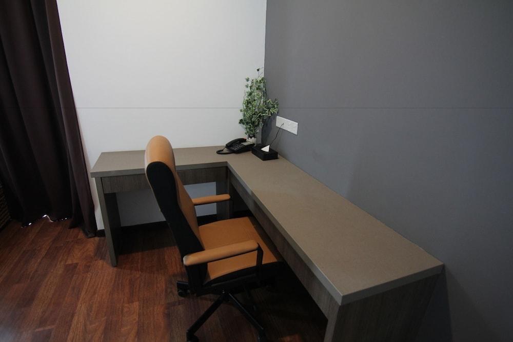 Nexus Regency Suites Hotel Subang Jaya photo 1