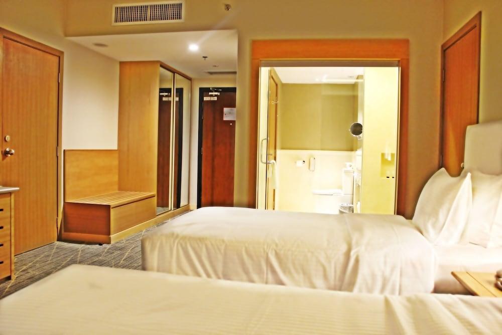 Holiday Villa Johor Bahru City Centre photo 2