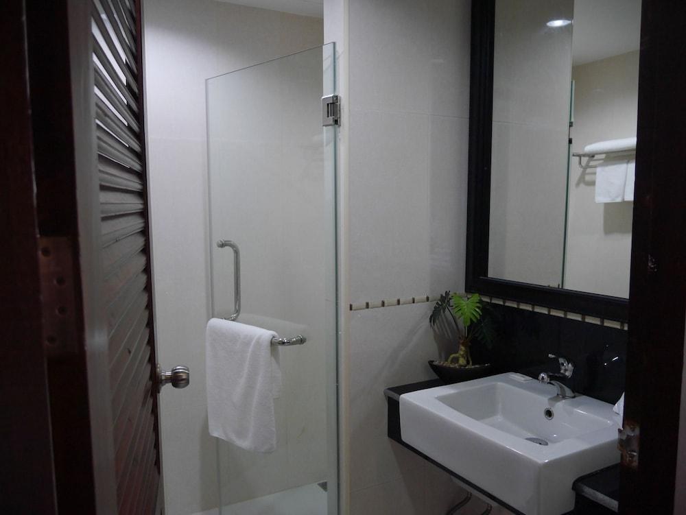 True Siam Rangnam Hotel photo 3