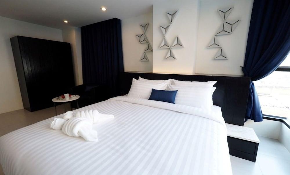 130 Hotel & Residence Bangkok photo 1