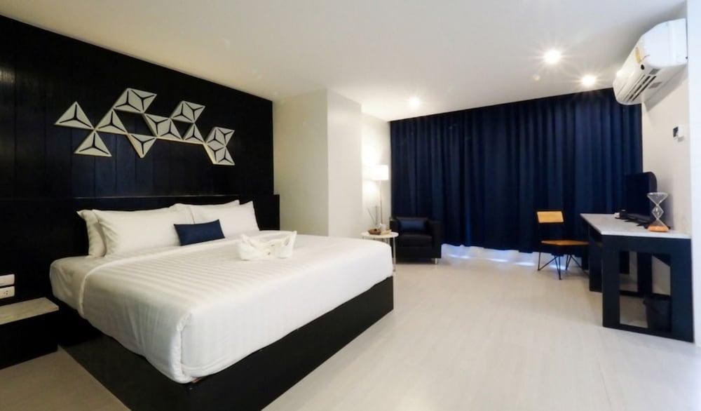 130 Hotel & Residence Bangkok photo 2