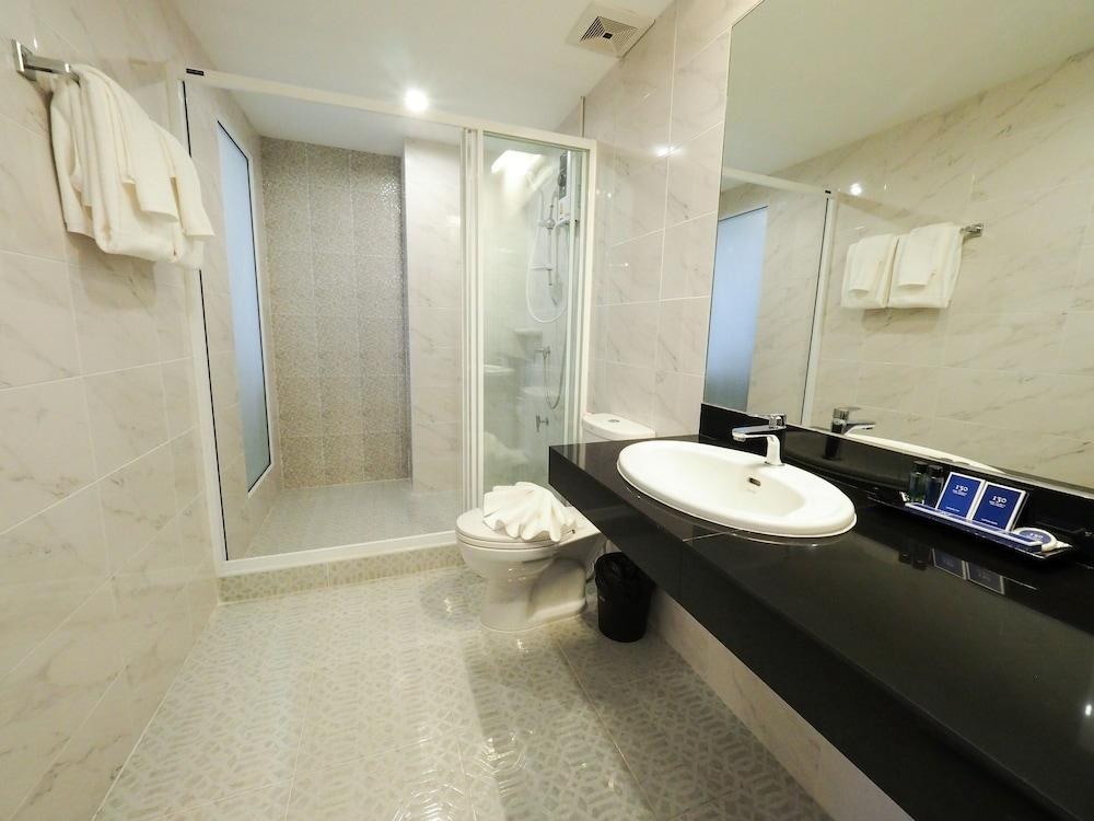 130 Hotel & Residence Bangkok photo 3