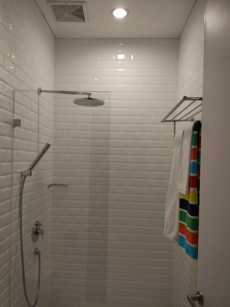 White Tree Residence photo 3