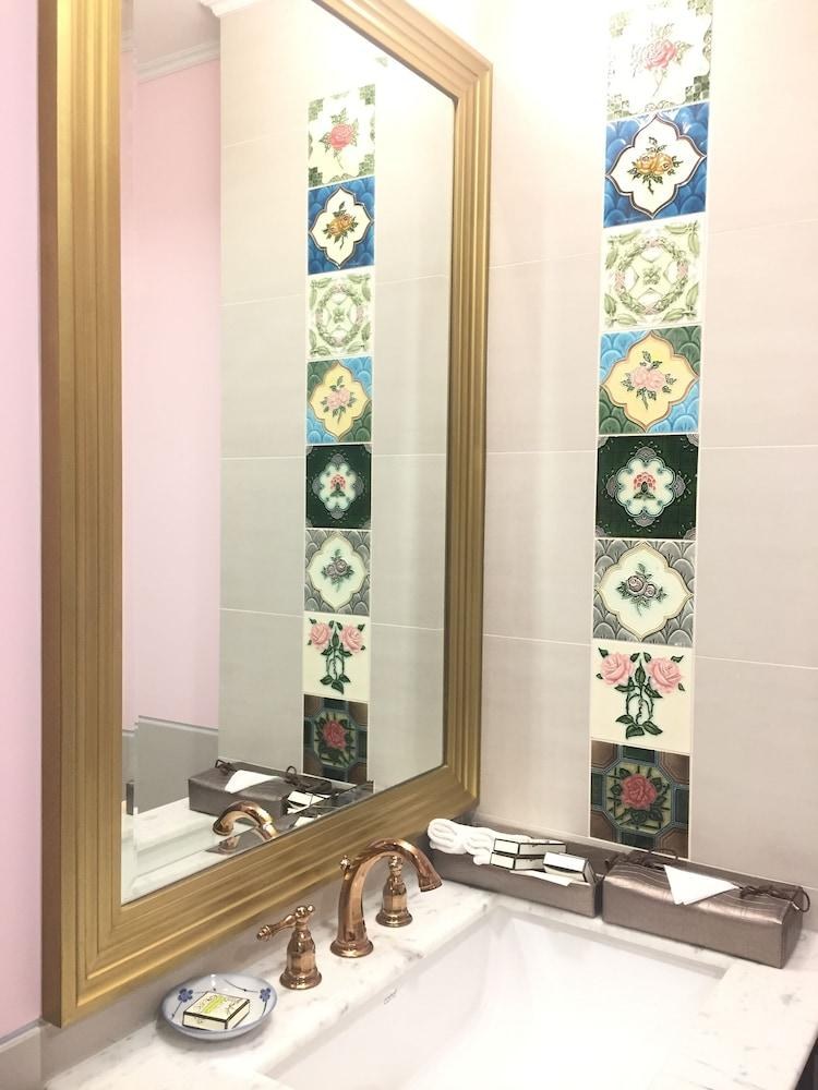 Sara's Hotel photo 3