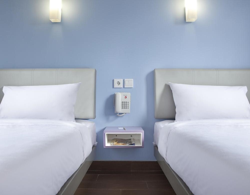 JP Hotel Pluit photo 1