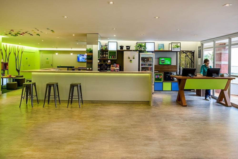 Ibis Styles Curitiba Centro Cívico photo 1