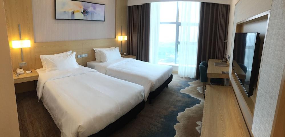 Ibis Styles Changsha International Exhibition Center photo 2