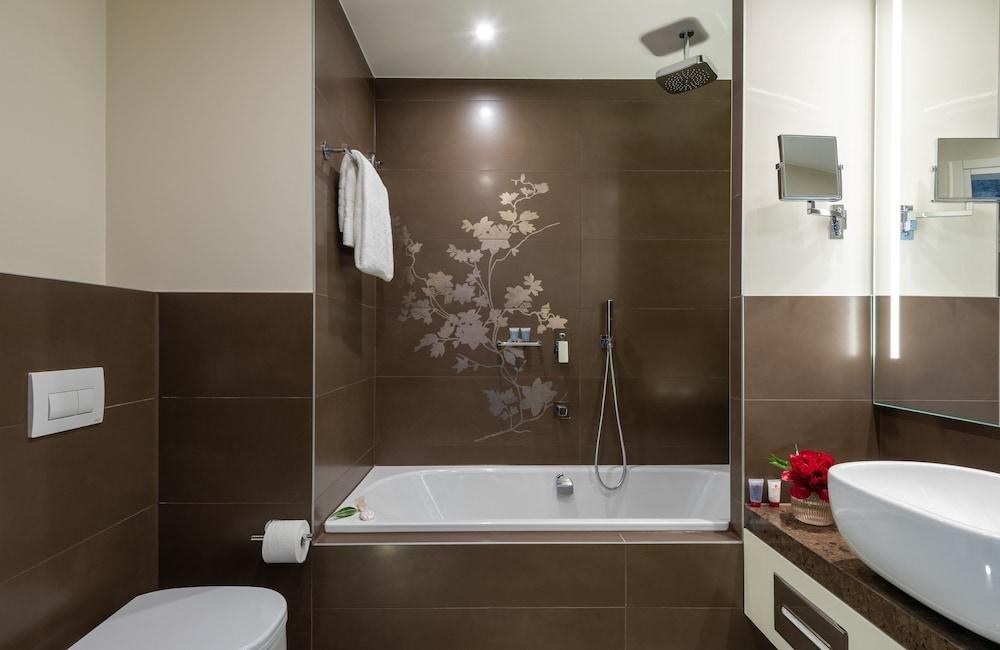 LEONARDO ROYAL HOTEL VENICE MESTRE photo 2
