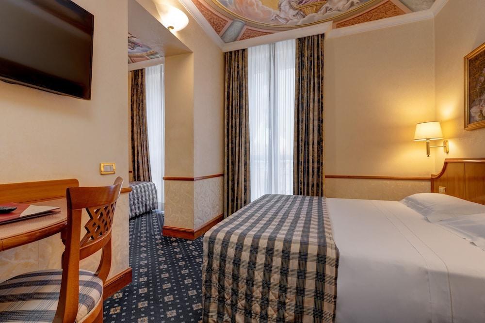 Hotel Amalfi photo 2