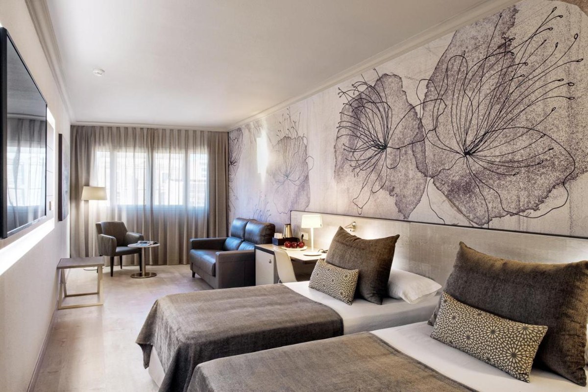 Salles Hotel Pere IV photo 2