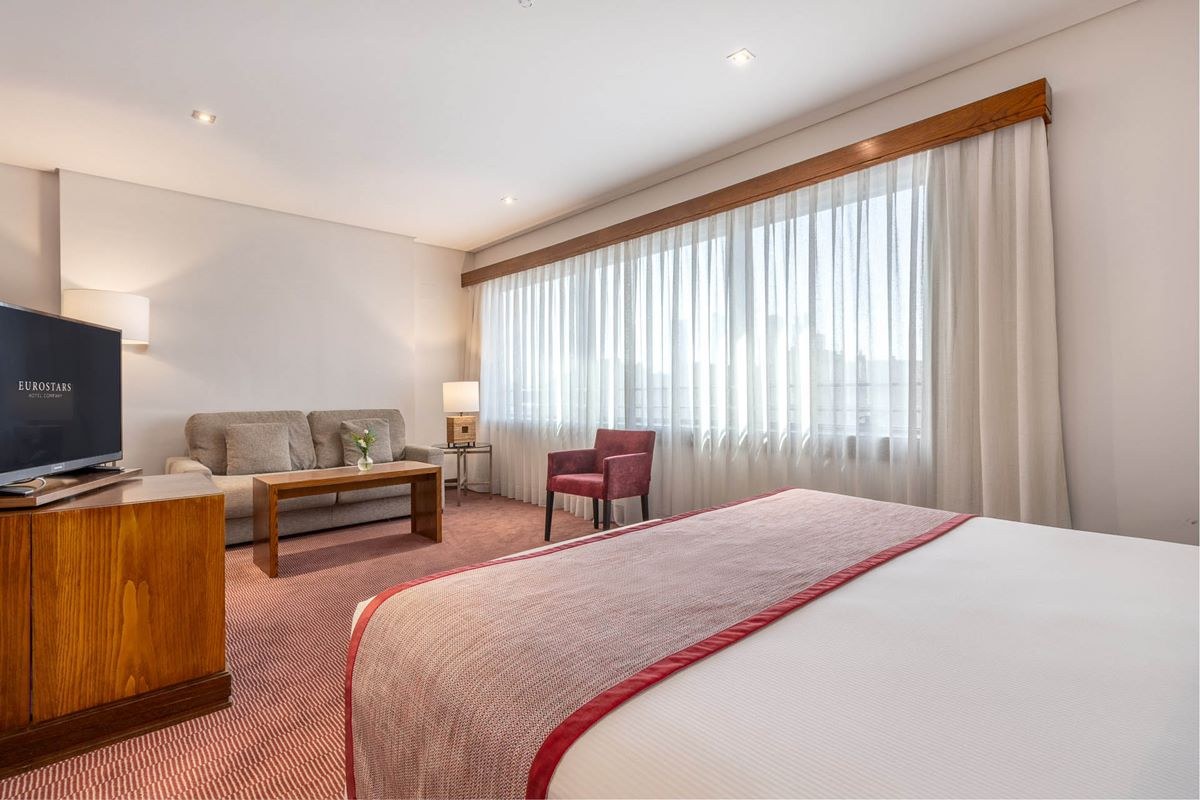 EUROSTARS SUITES MIRASIERRA photo 3