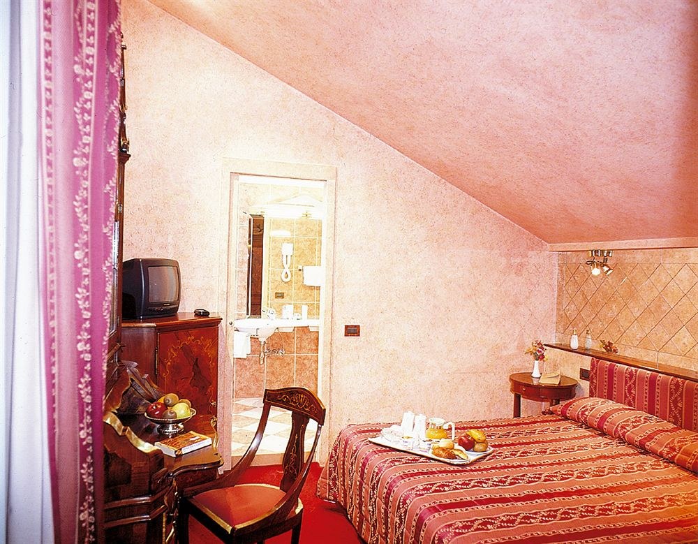 HOTEL LE BOULEVARD