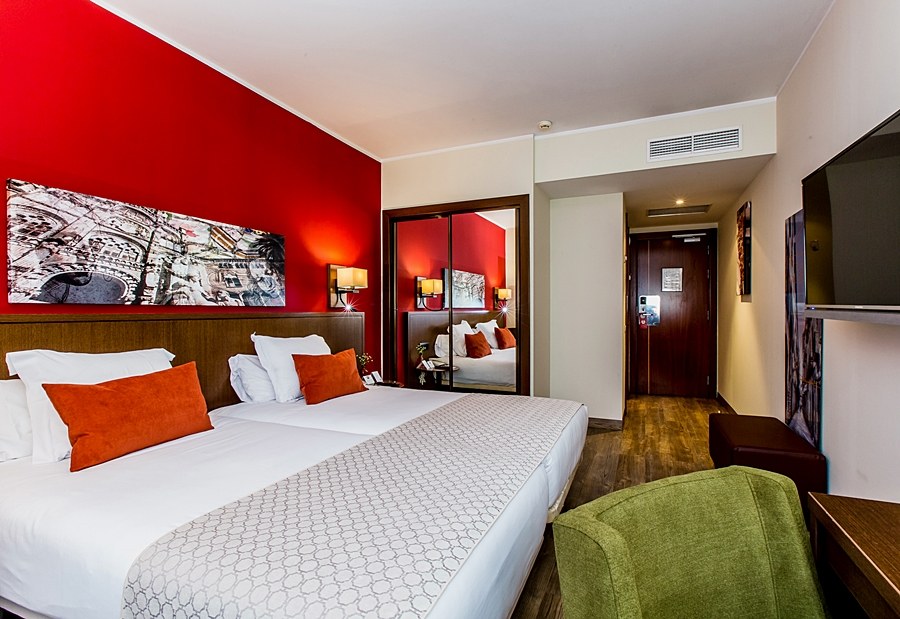 LEONARDO HOTEL BARCELONA GRAN VIA photo 1