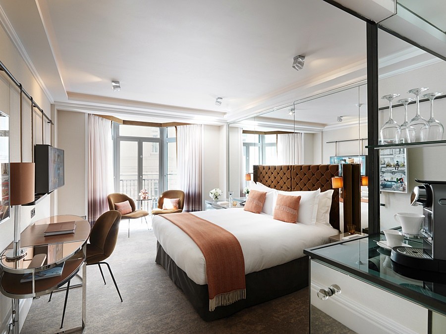 THE ATHENAEUM HOTEL &  RESIDENCES photo 1