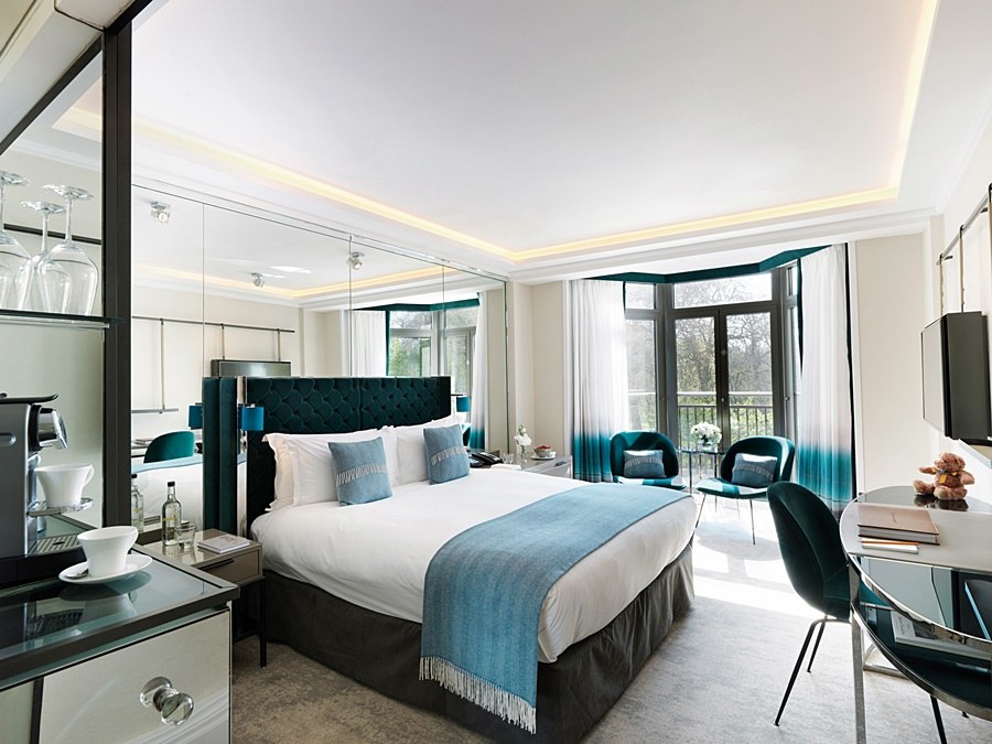 THE ATHENAEUM HOTEL &  RESIDENCES photo 2