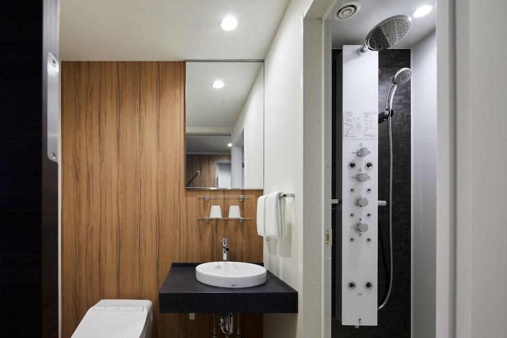 Holiday Inn Express Osaka City Centre - Midosuji photo 3