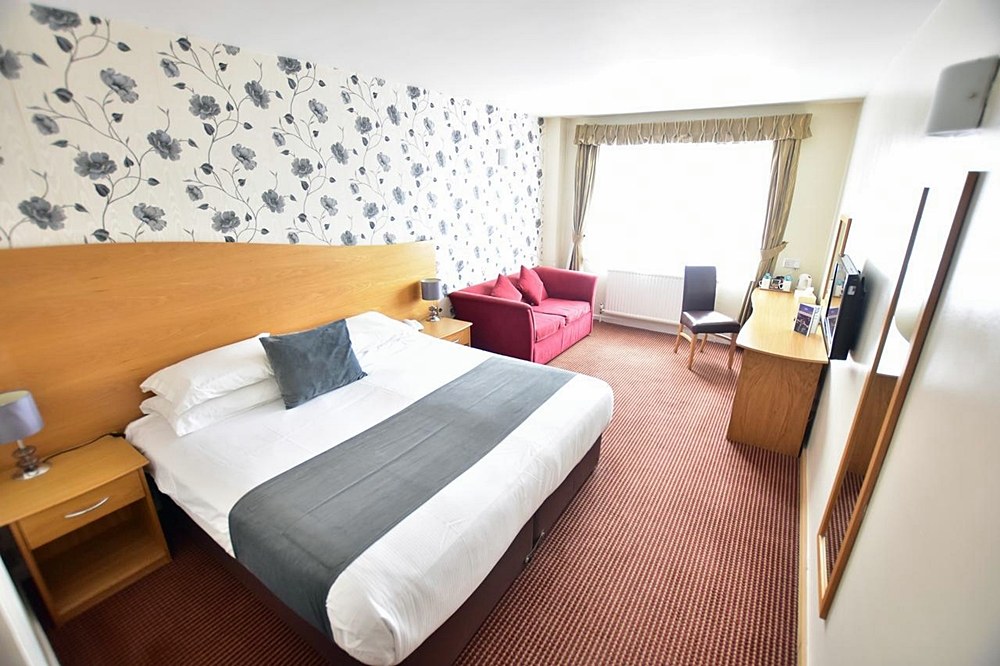 KENSINGTON COURT photo 3