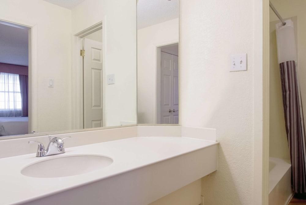 LA QUINTA INN DENVER SOUTH photo 4