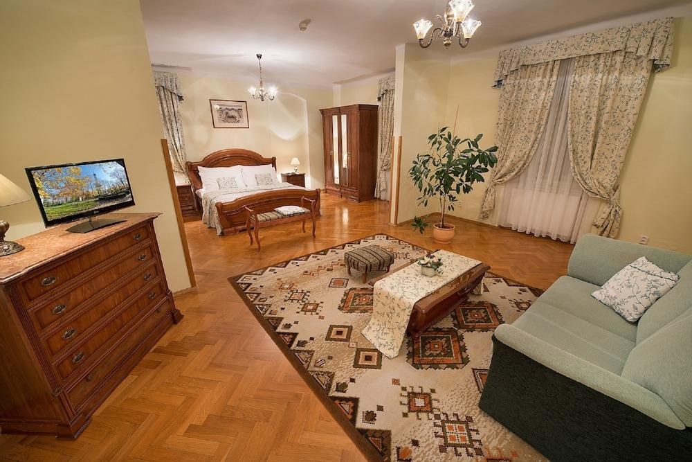 Boutique Hotel Constans photo 3